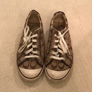 Coach tennis shoes size 9